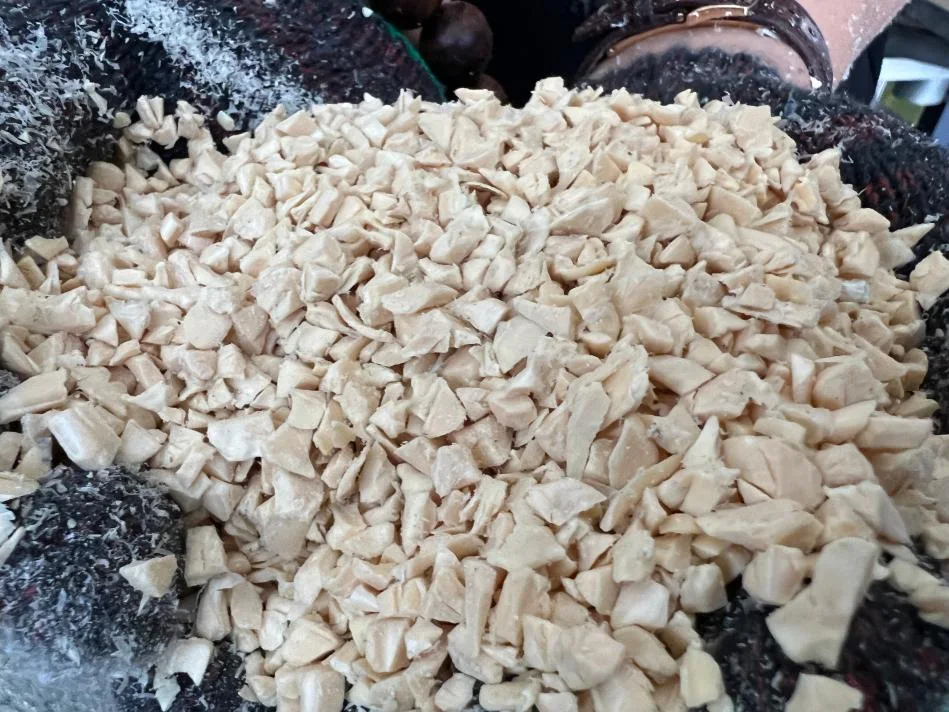 Fine plastic granules after crushing Fine plastic granules after crushing