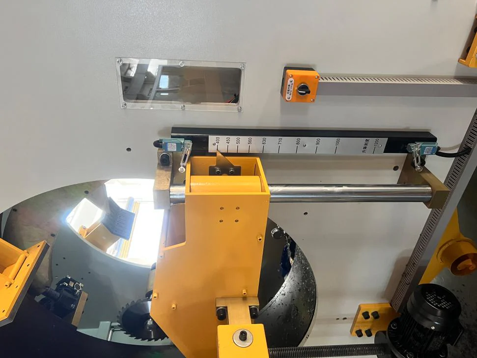 QG1200 HDPE/PVC Cutting Machine product detail 1 QG1200 HDPE/PVC Cutting Machine product detail 1