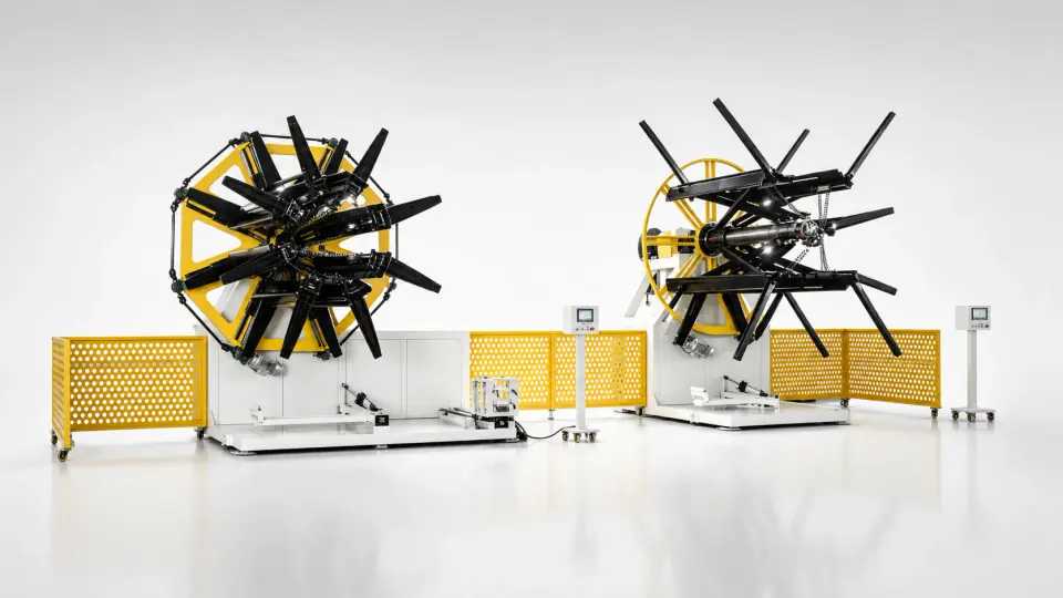 Plastic pipe coiler and uncoiler