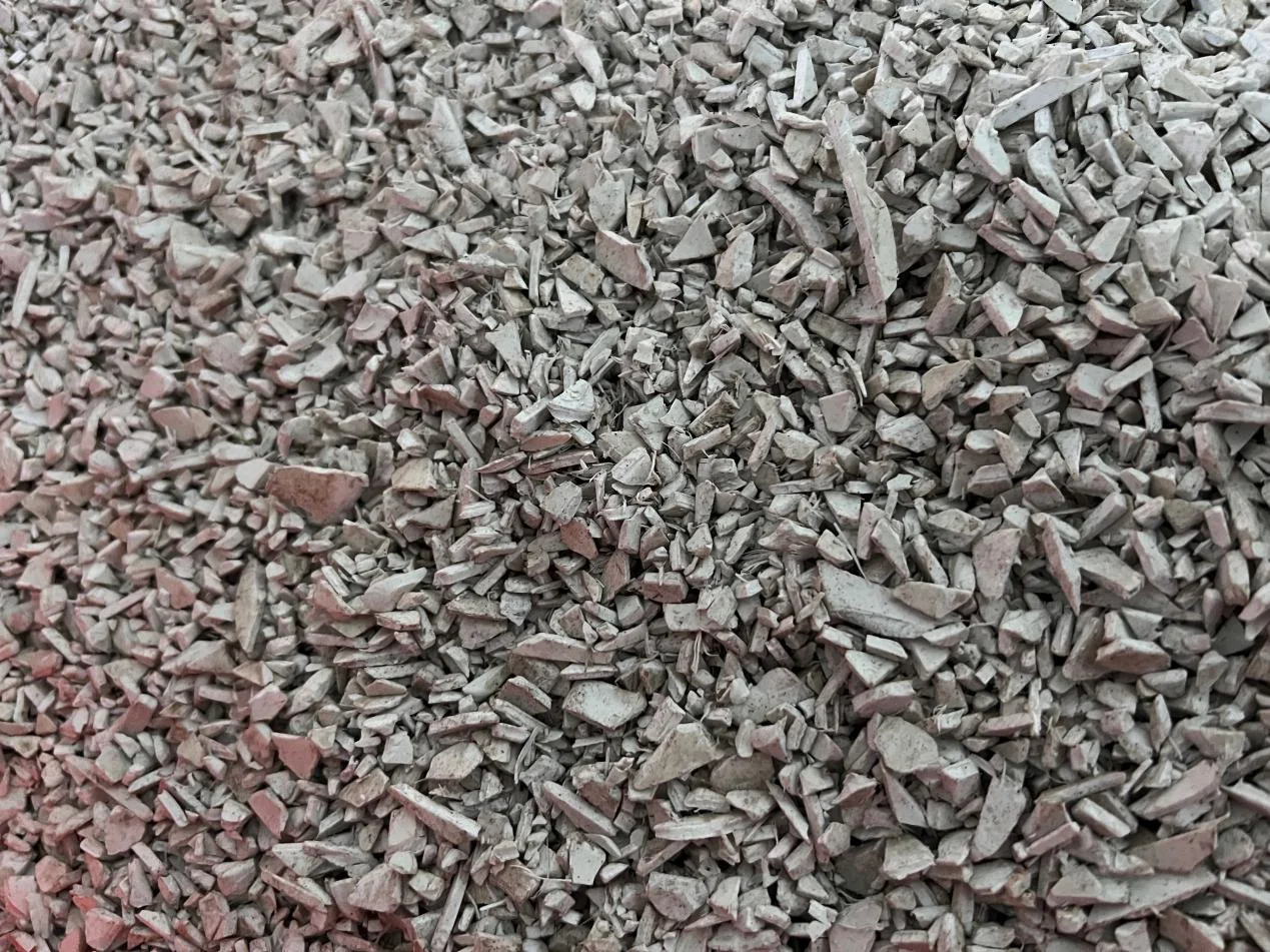 Uniform PVC regrind produced by the SWP400 crusher Uniform PVC regrind produced by the SWP400 crusher