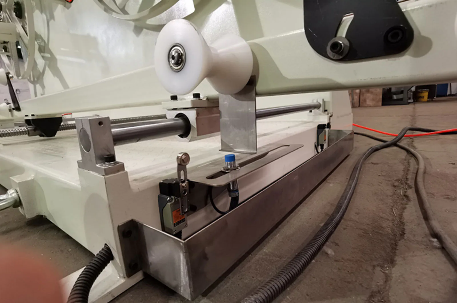 JQ40-63-2VS Double-Reel Coiling Machine 40 63 double station winding machine detail 3